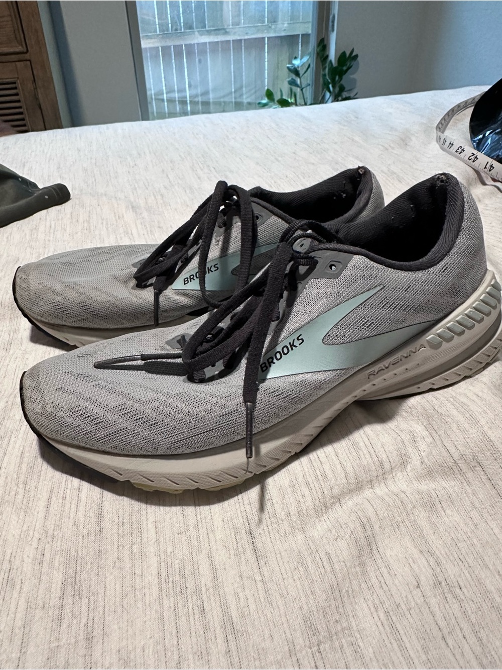 Brooks Women's Ravenna Running Shoes Gray with Black and Mint Accents